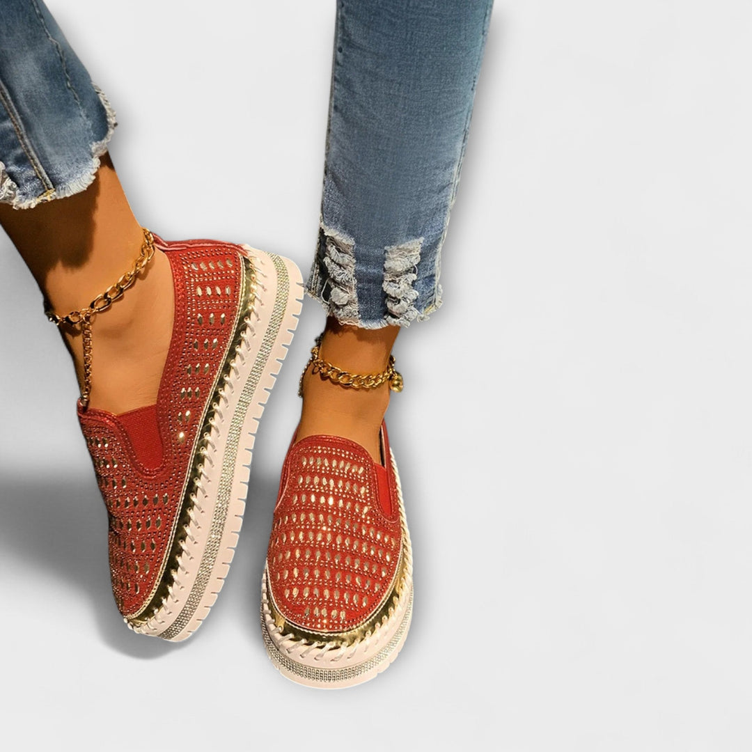 Кенна – Круглый носок, украшенный камнями