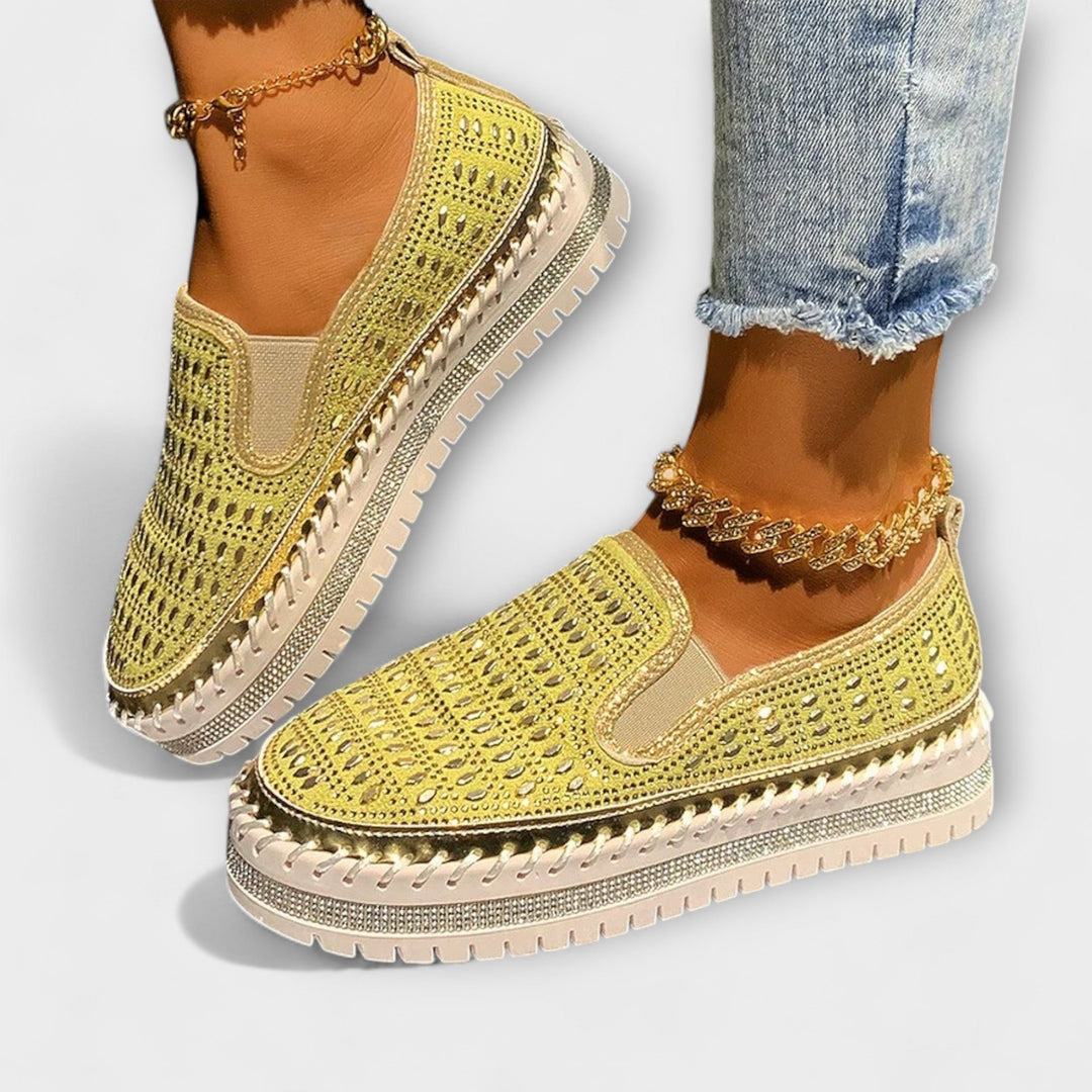 Кенна – Круглый носок, украшенный камнями