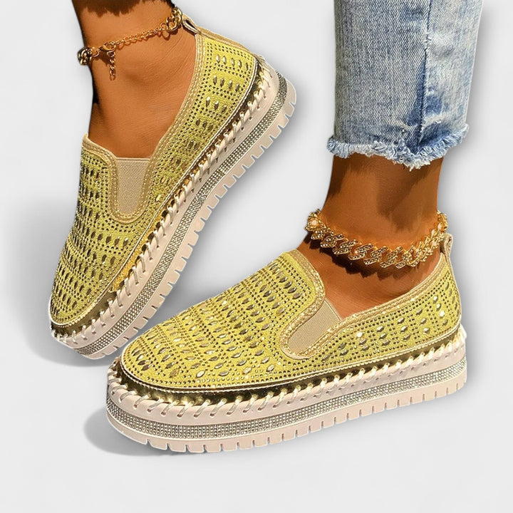 Кенна – Круглый носок, украшенный камнями