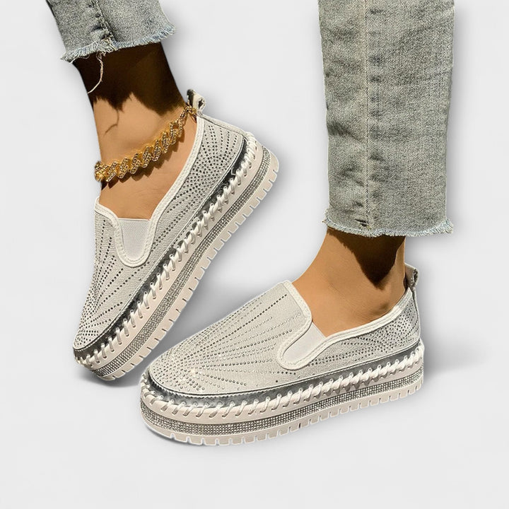 Sable – Обувь, украшенная кристаллическими камнями